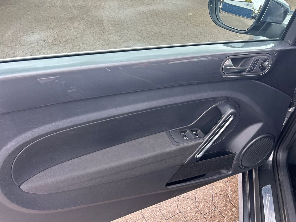 VW The Beetle 1,2 TSi 105 Life Cabriolet DSG 2d