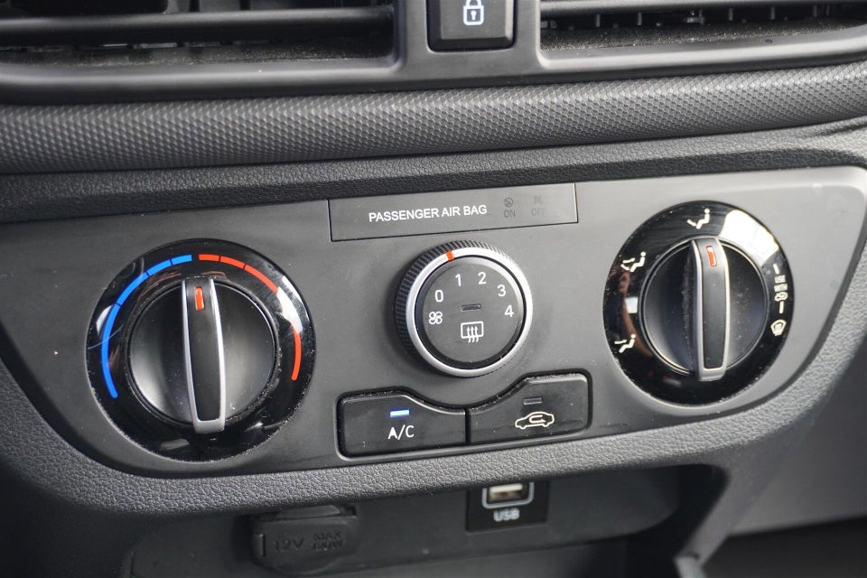 Hyundai i10 1,0 MPi Essential 5d