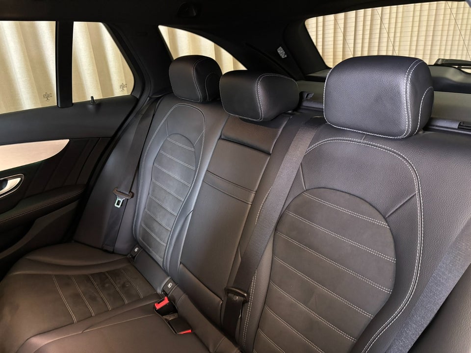 Mercedes C200 2,0 AMG Line stc. aut. 5d