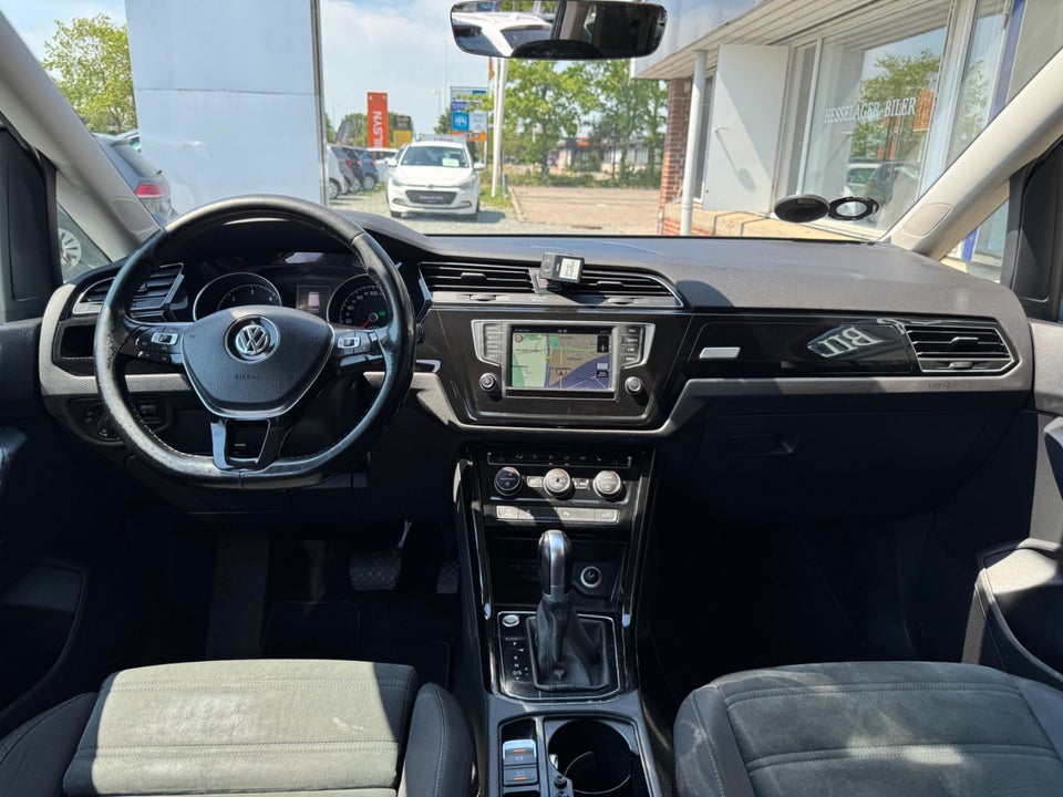 VW Touran 2,0 TDi 150 Highline DSG 7prs 5d