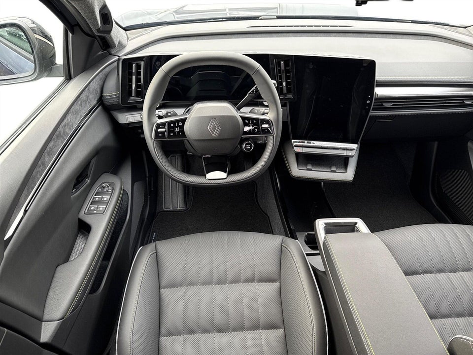 Renault Megane E-Tech 60 Iconic 5d