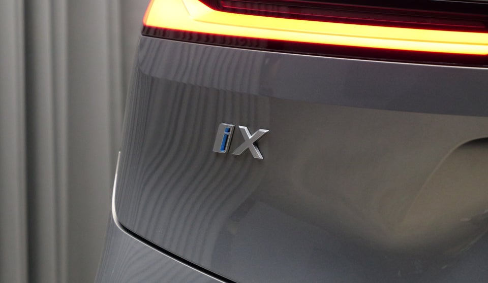 BMW iX xDrive40 Sport 5d