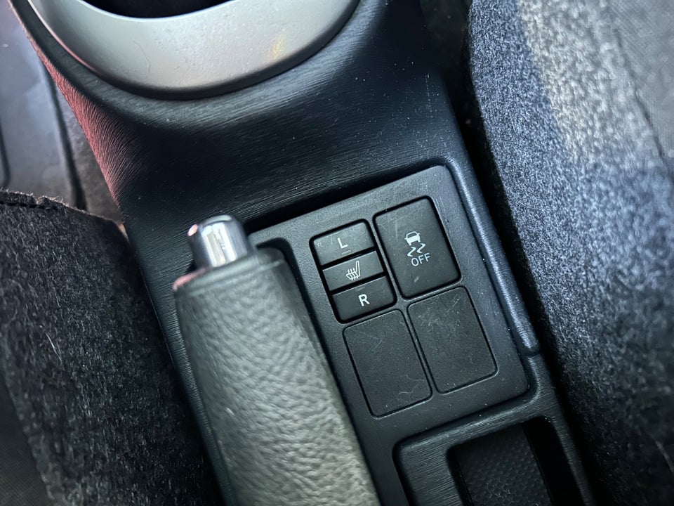 Toyota Yaris 1,3 VVT-i T1 5d