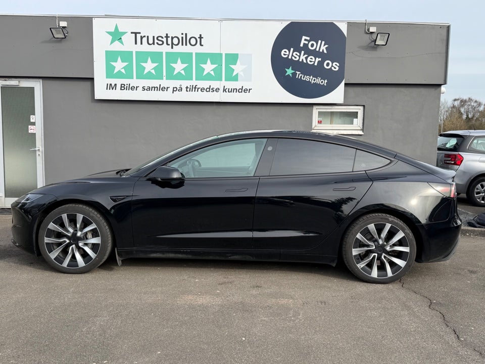 Tesla Model 3 Long Range AWD 4d