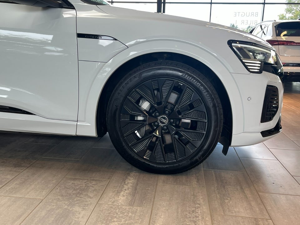 Audi Q8 e-tron 55 S-line Sportback quattro 5d