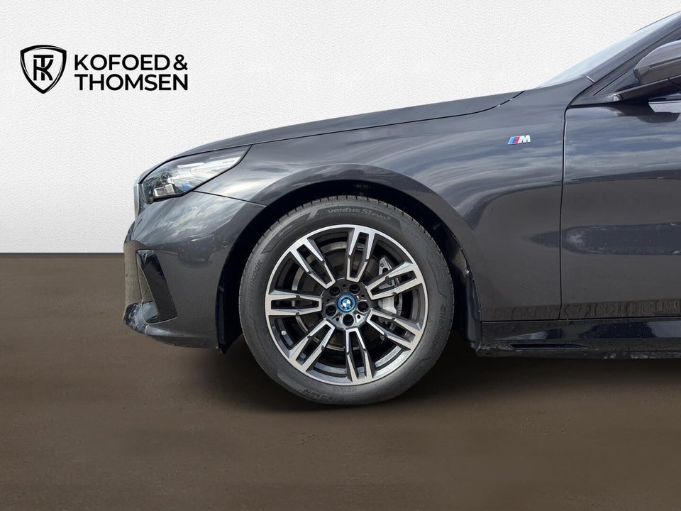 BMW i5 eDrive40 M-Sport 4d