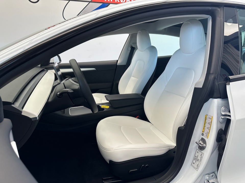 Tesla Model 3 Long Range AWD 4d