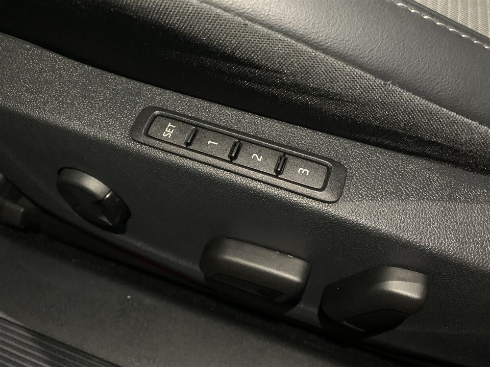 Skoda Enyaq 80 iV Premium 5d