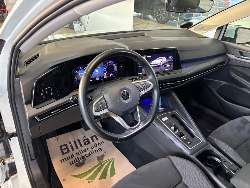 VW Golf VIII 1,4 eHybrid DSG 5d