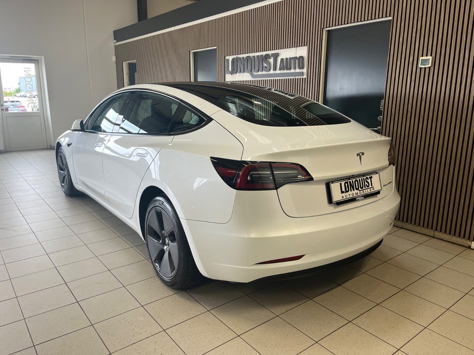 Tesla Model 3 Long Range AWD 4d