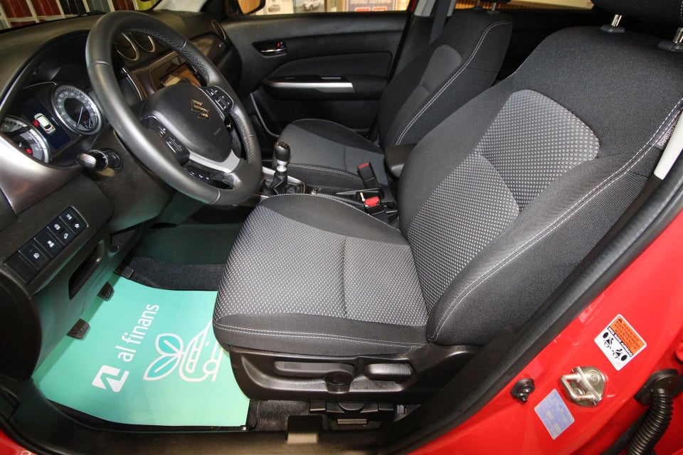 Suzuki Vitara 1,4 mHybrid Active AllGrip 5d