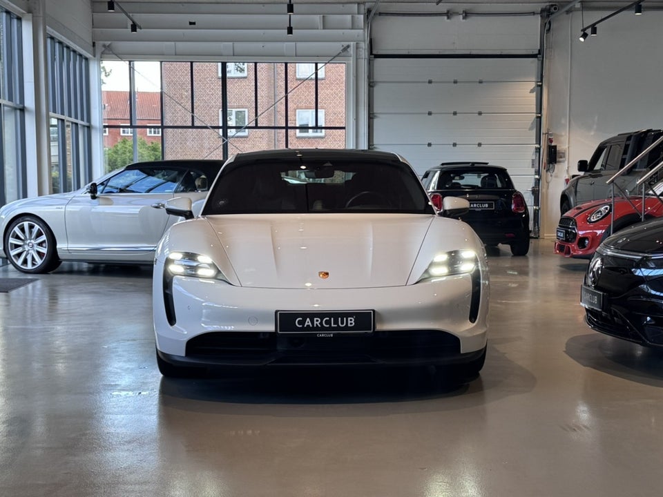 Porsche Taycan 4S Performance+ 4d