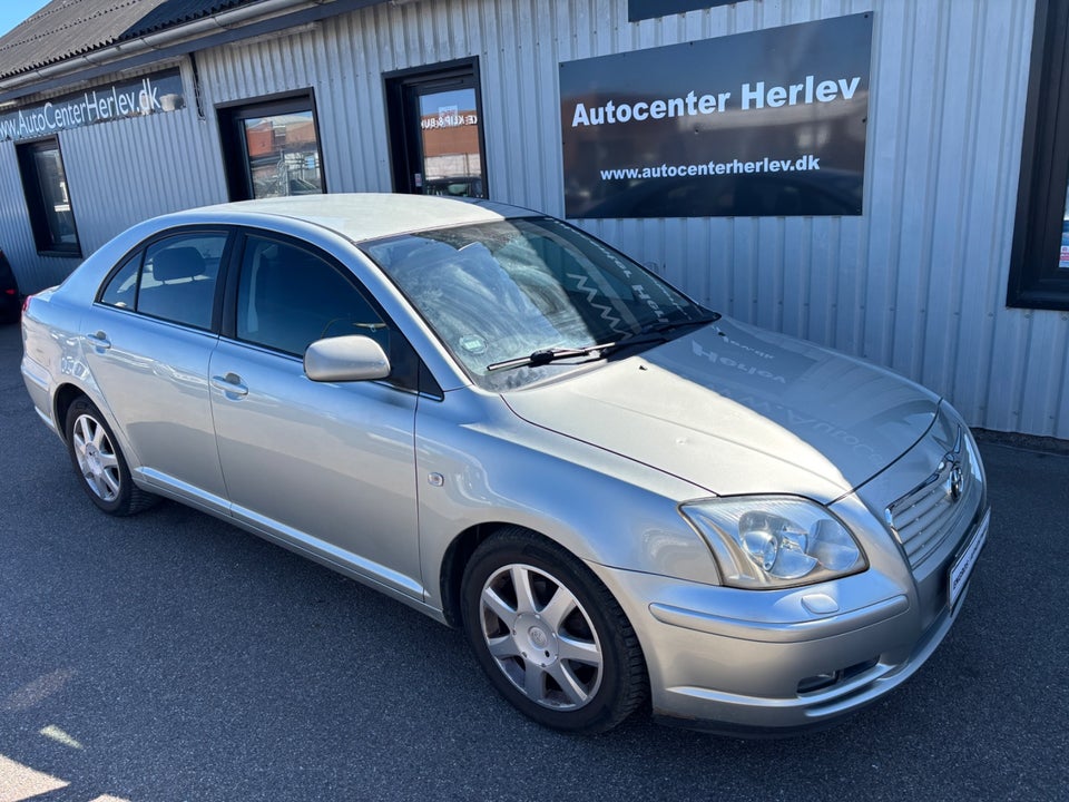 Toyota Avensis 1,8 VVT-i Sol 5d