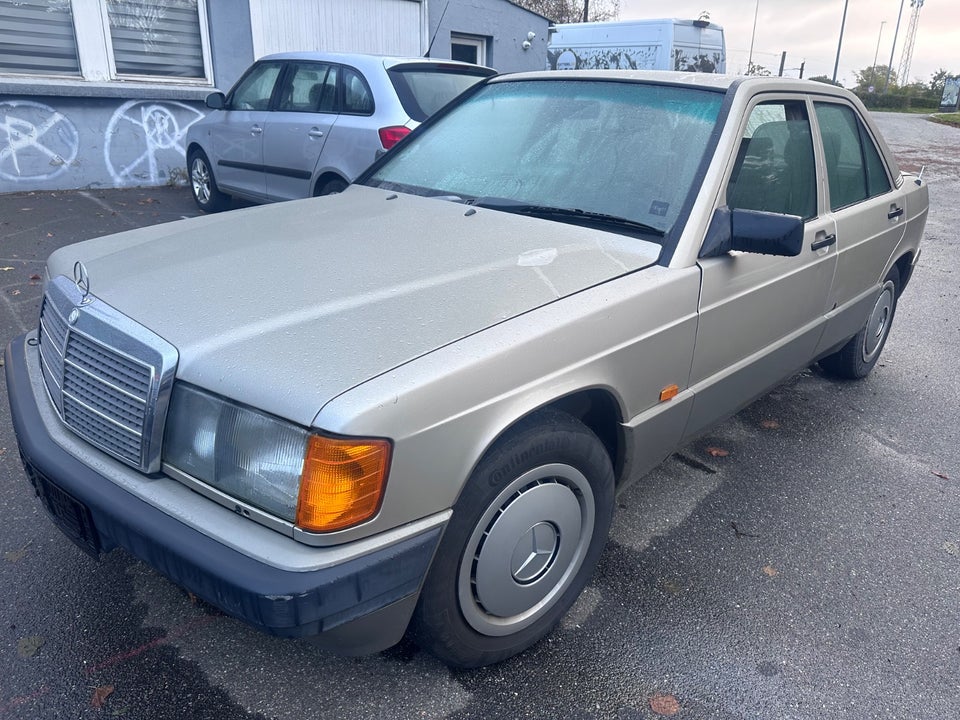 Mercedes 190 E 1,8 Sportline aut. 4d