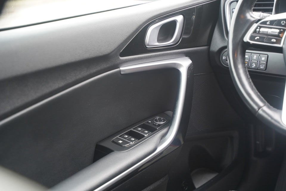 Kia Ceed 1,6 PHEV Upgrade SW DCT 5d