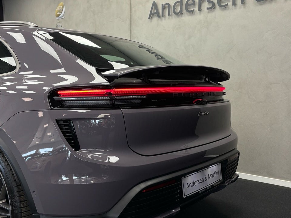 Porsche Macan Turbo 5d