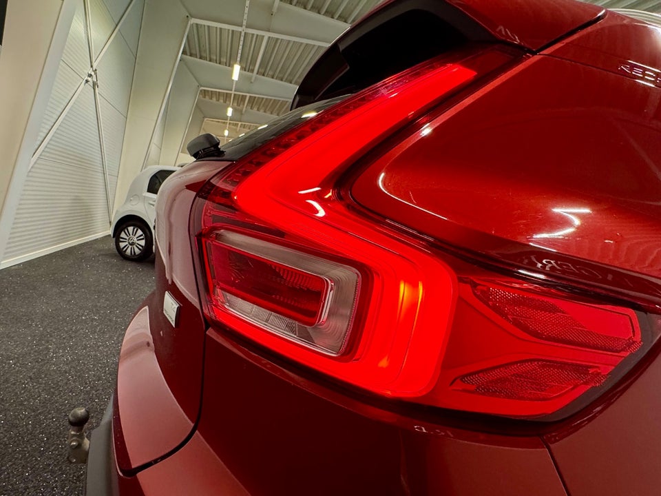 Volvo XC40 1,5 T4 ReCharge Inscription aut. 5d