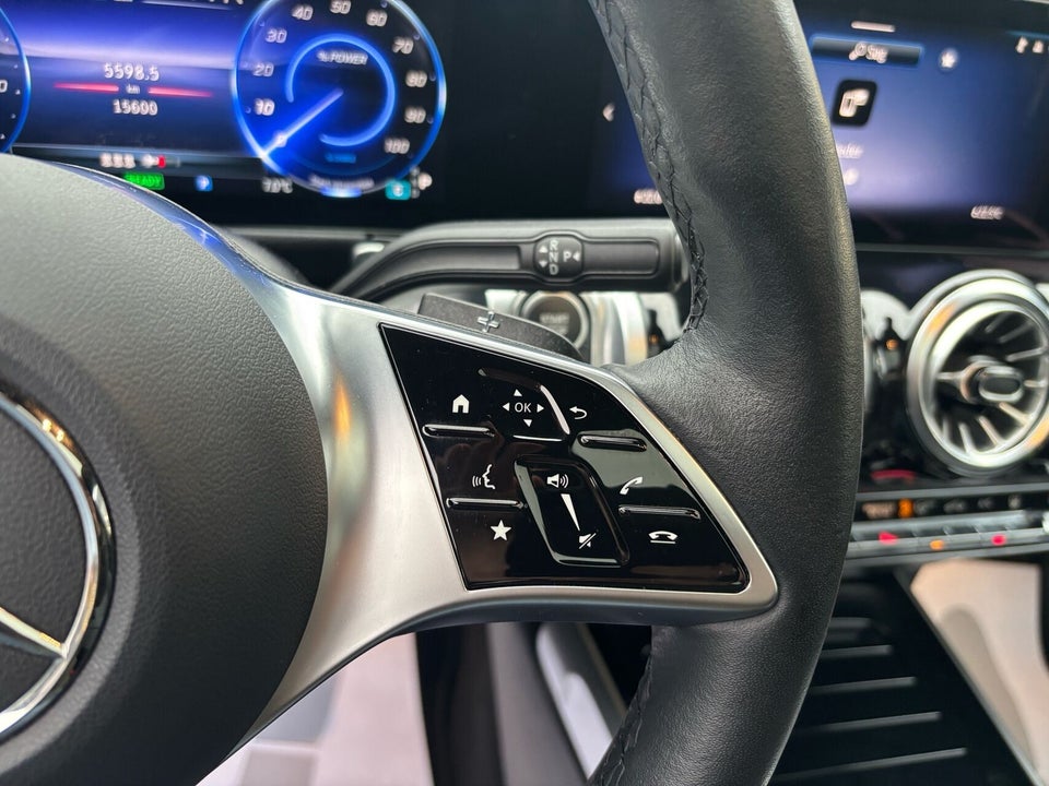 Mercedes EQB300 Progressive 4Matic 5d