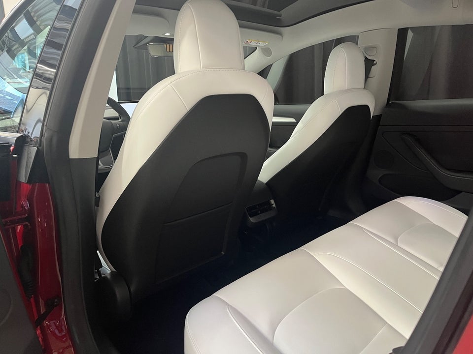 Tesla Model 3 RWD 4d