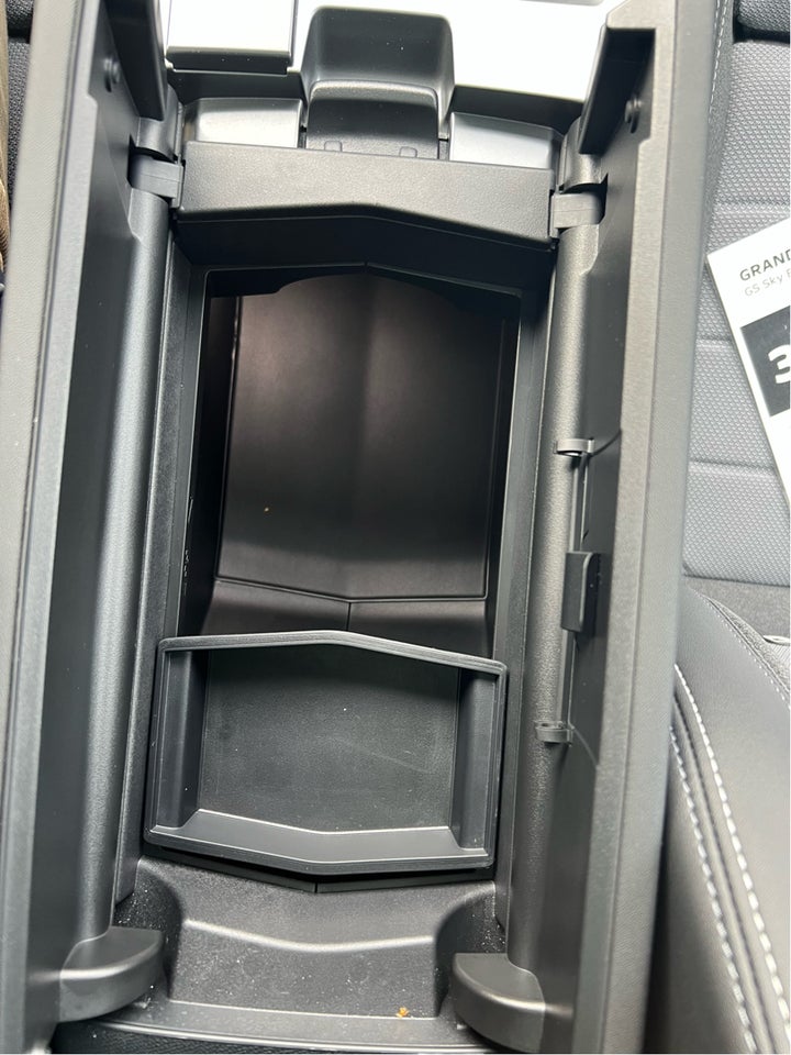 Opel Grandland-e 73 GS Sky 5d