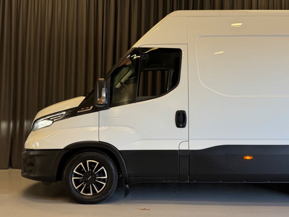 Iveco Daily 3,0 35C18 12m³ Van AG8