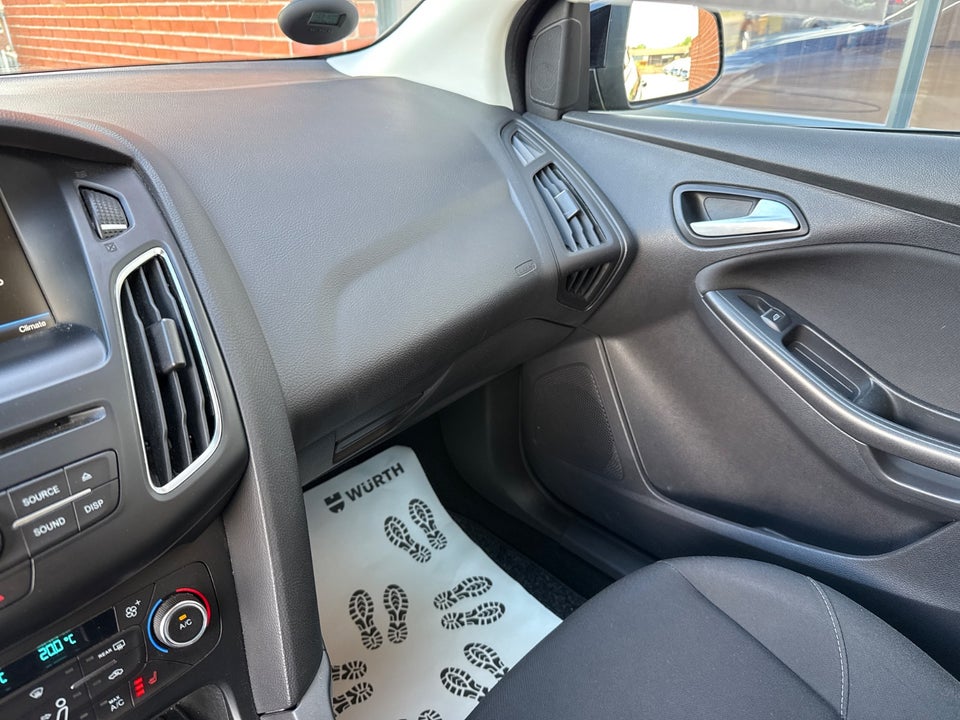 Ford Focus 1,0 SCTi 125 Business stc. 5d