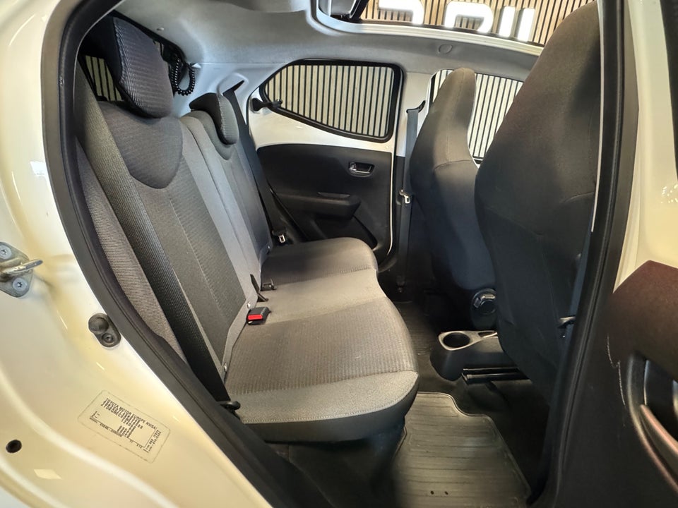 Toyota Aygo 1,0 VVT-i x-sky 5d