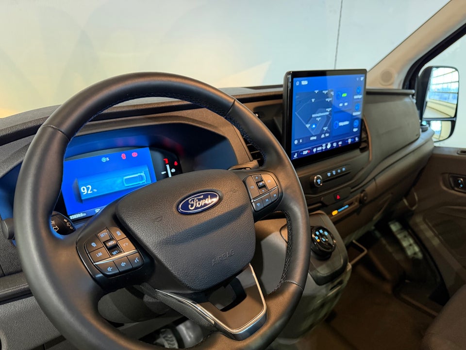 Ford E-Transit 350 L3 Chassis 68 Trend H1 RWD