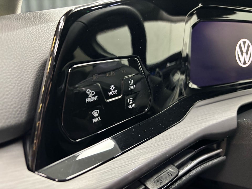 VW Golf VIII 1,4 eHybrid DSG 5d