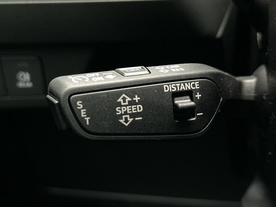 Audi Q4 e-tron 40 S-line 5d