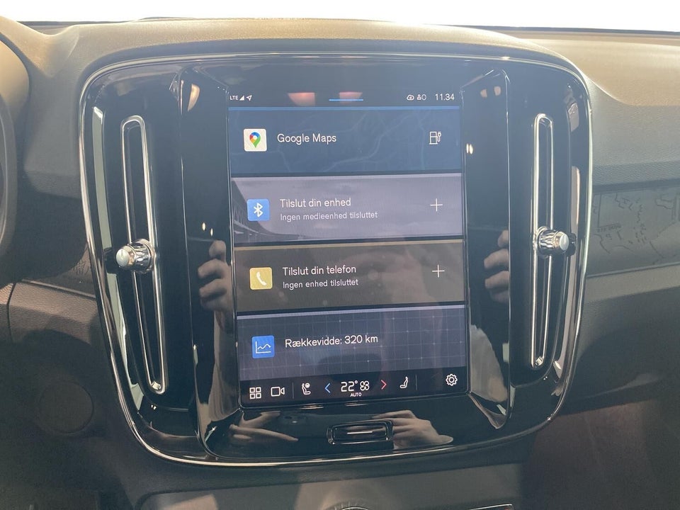 Volvo EC40 Extended Range Black Edition 5d