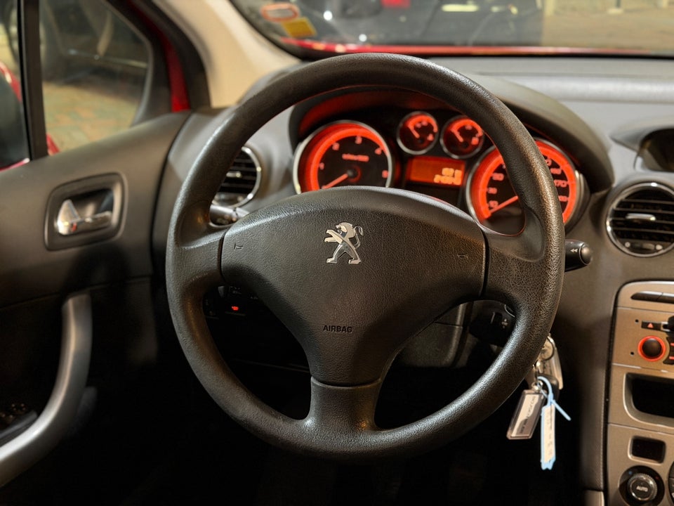 Peugeot 308 1,6 e-HDi 112 Access 5d