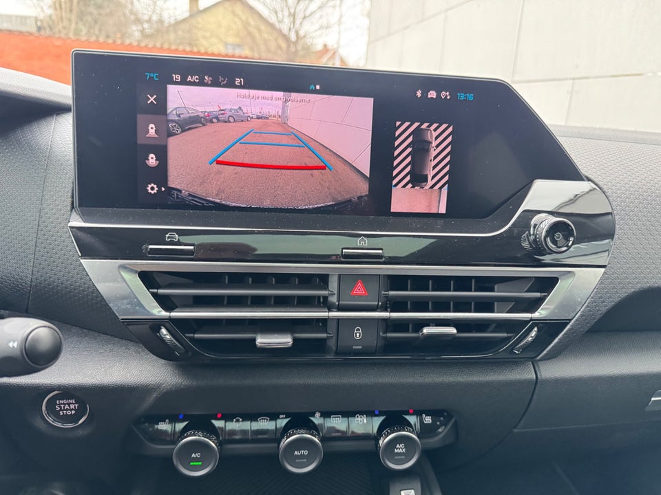 Citroën ë-C4 X 50 Shine 4d