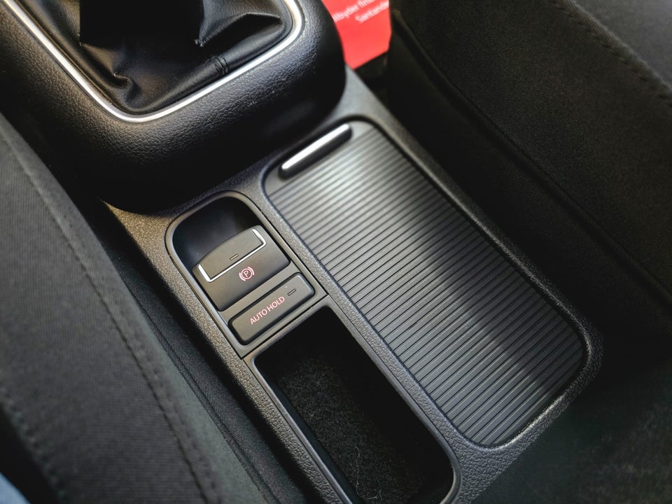 VW Tiguan 2,0 TDi 140 Sport & Style 4Motion 5d