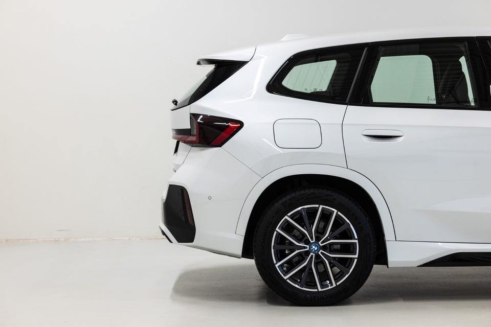 BMW iX1 eDrive20 M-Sport 5d