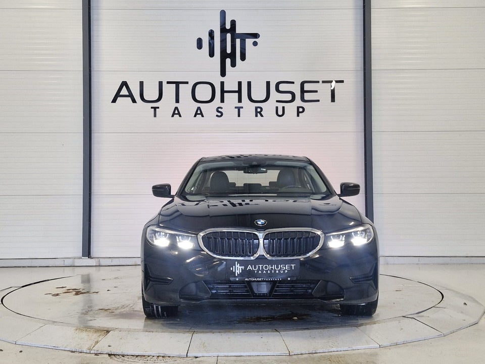 BMW 330i 2,0 Connected aut. 4d