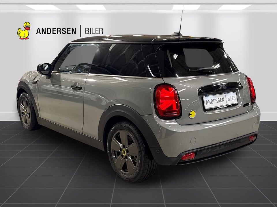 MINI Cooper SE Essential 3d