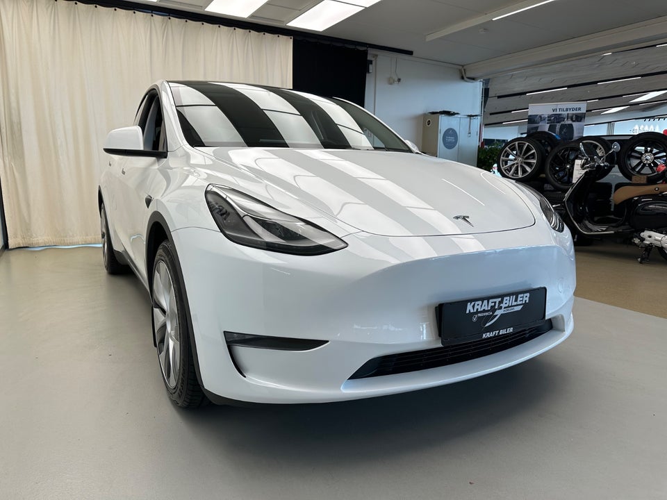 Tesla Model Y Long Range AWD 5d