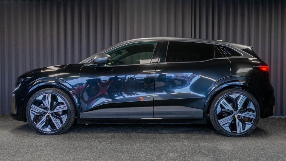 Renault Megane E-Tech 60 Iconic 5d