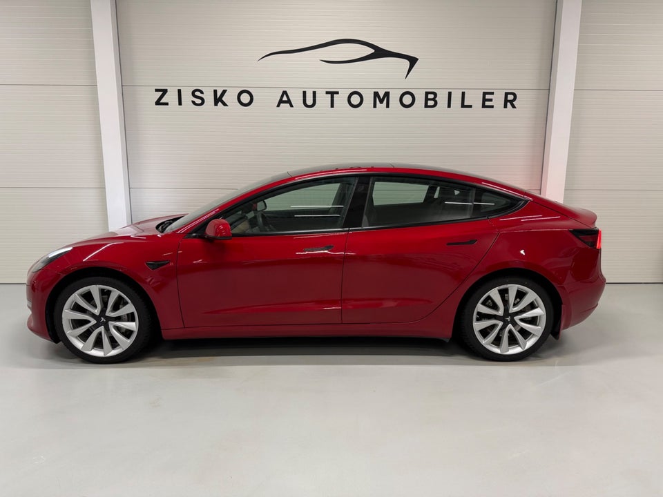 Tesla Model 3 Long Range AWD 4d