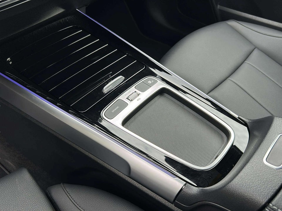 Mercedes EQB300 Progressive Advance Plus 4Matic 7prs 5d