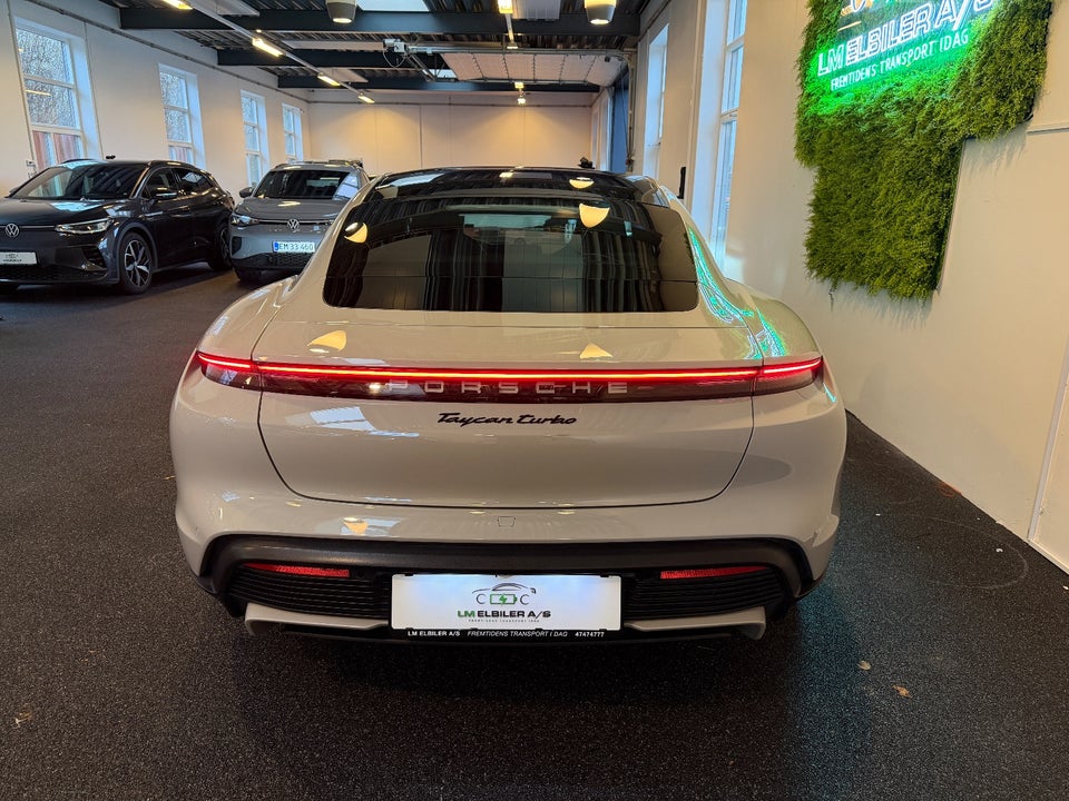 Porsche Taycan Turbo Performance+ 4d