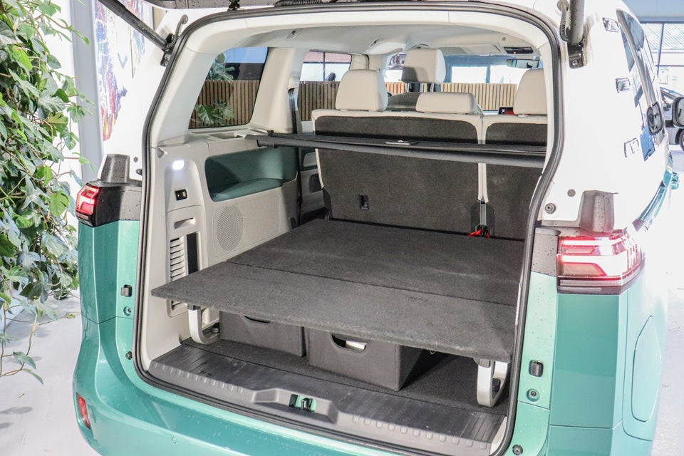 VW ID.Buzz 77 Pro SWB 5d