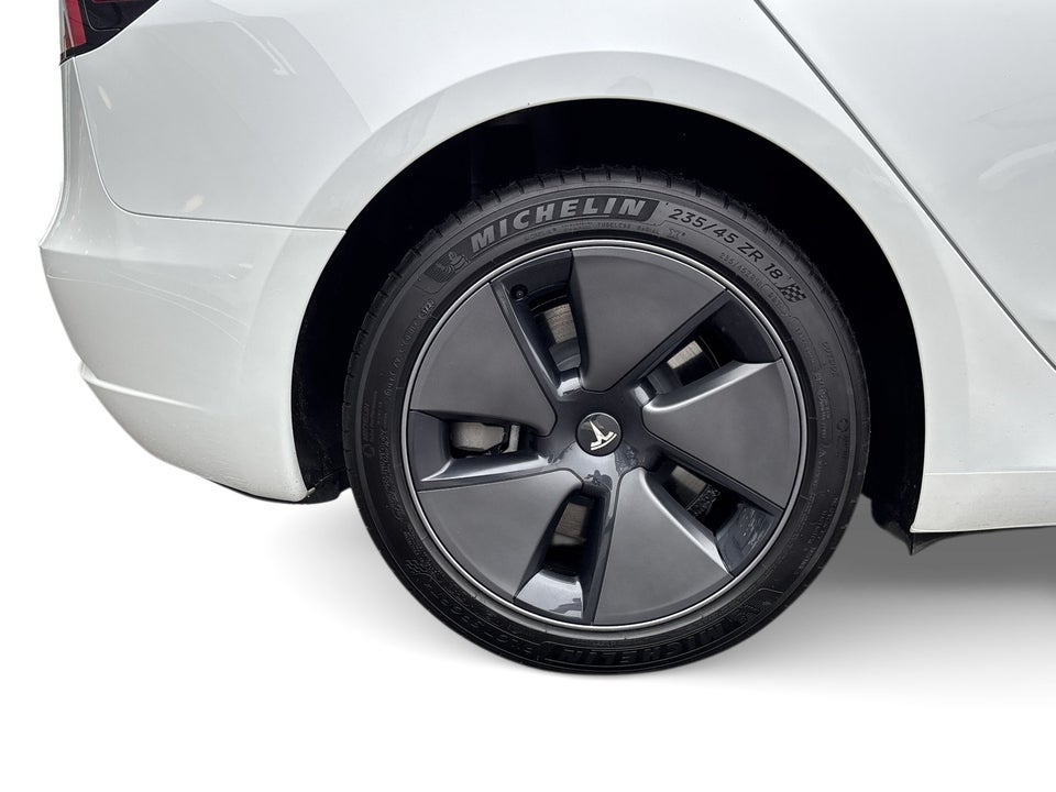 Tesla Model 3 RWD 4d