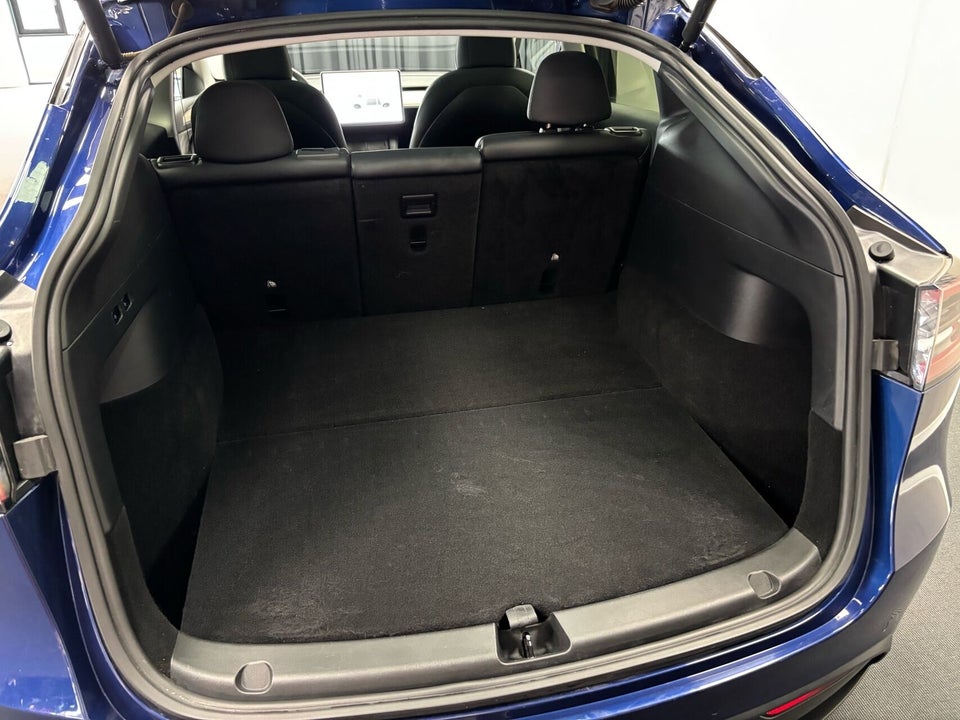 Tesla Model Y Long Range AWD 5d