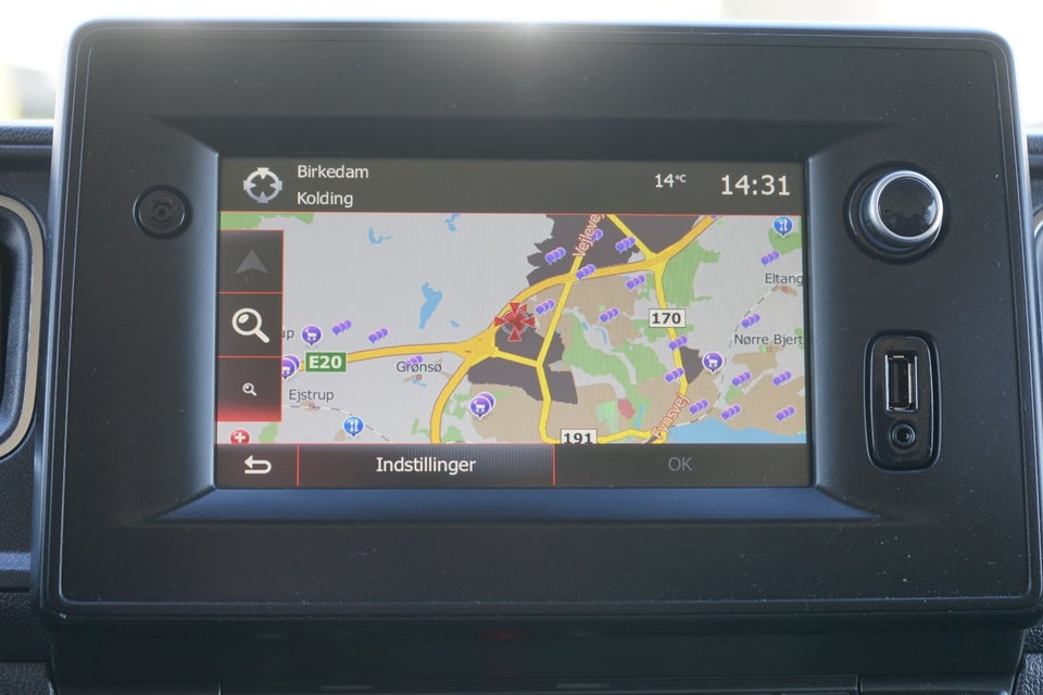 Renault Master IV T33 2,3 dCi 150 L2H2 Kassevogn