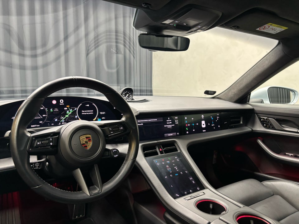 Porsche Taycan Turbo Performance+  4d