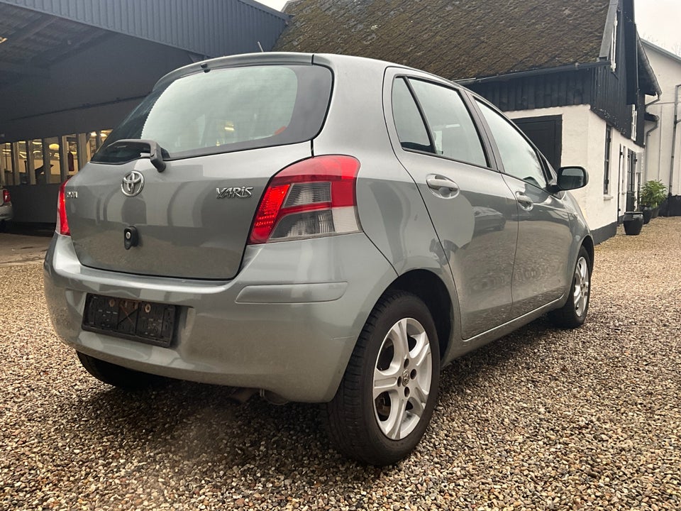 Toyota Yaris 1,4 D-4D T2 5d