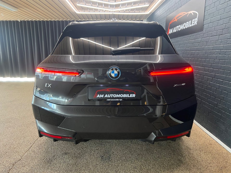 BMW iX xDrive40 M-Sport 5d