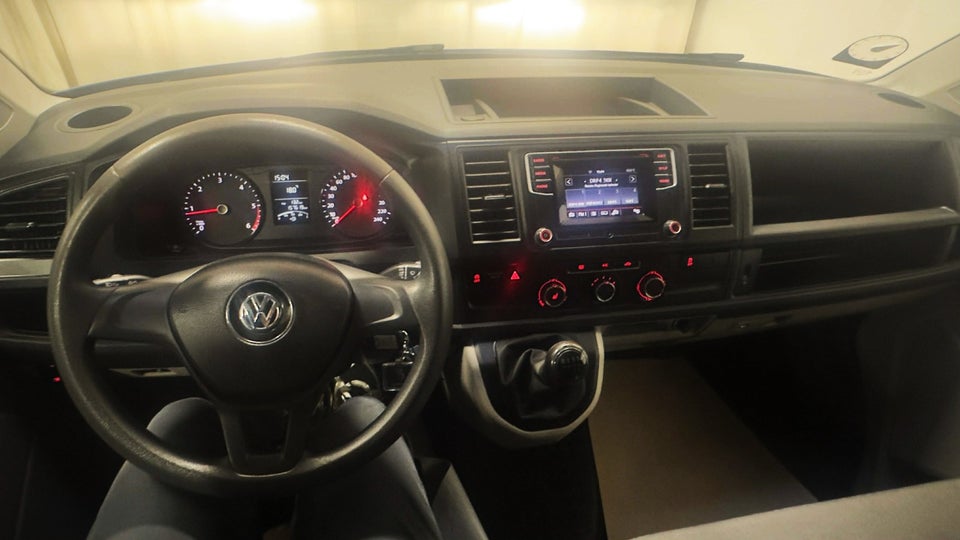 VW Transporter 2,0 TDi 150 Kassevogn lang